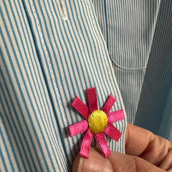 Martha’s Vineyard button up blouse blue white stripe handmade ribbon flowers NWT - Picture 8 of 8
